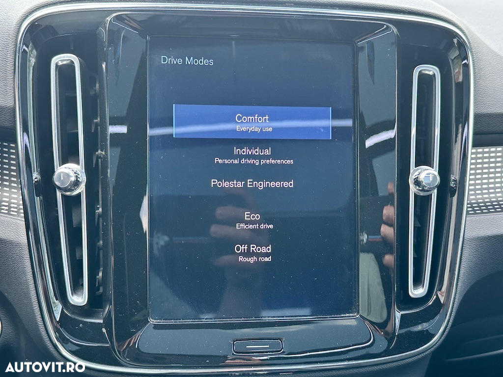 Volvo XC 40 D4 AWD R-Design - 14