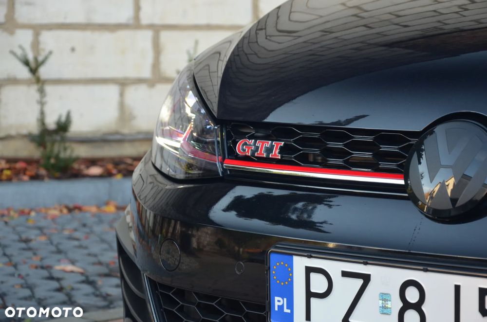 Volkswagen Golf GTI TCR 2.0 TSI OPF DSG - 19