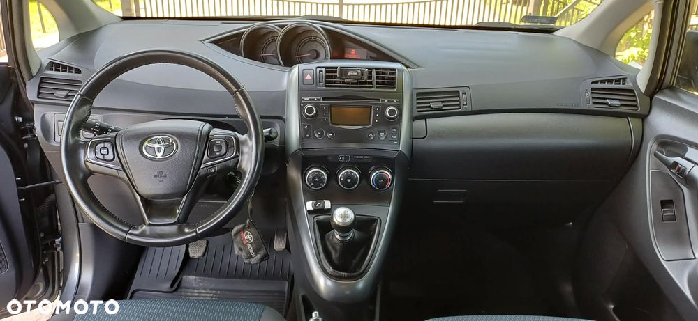 Toyota Verso 1.6 Active - 18