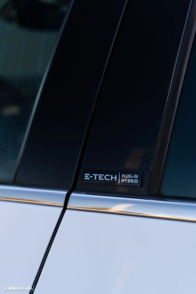 Renault Mégane Sport Tourer 1.6 E-Tech Plug-In Hybrid R.S. Line - 30