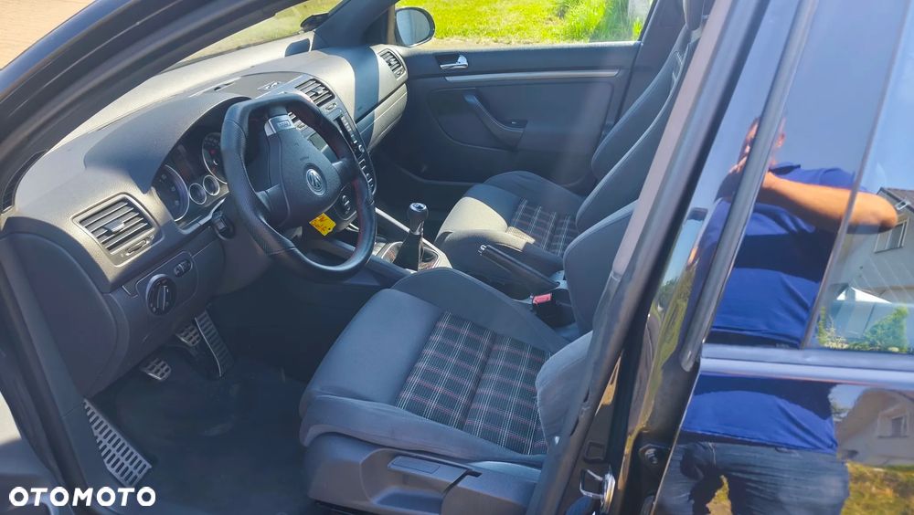 Volkswagen Golf 2.0 TSI GTI - 35