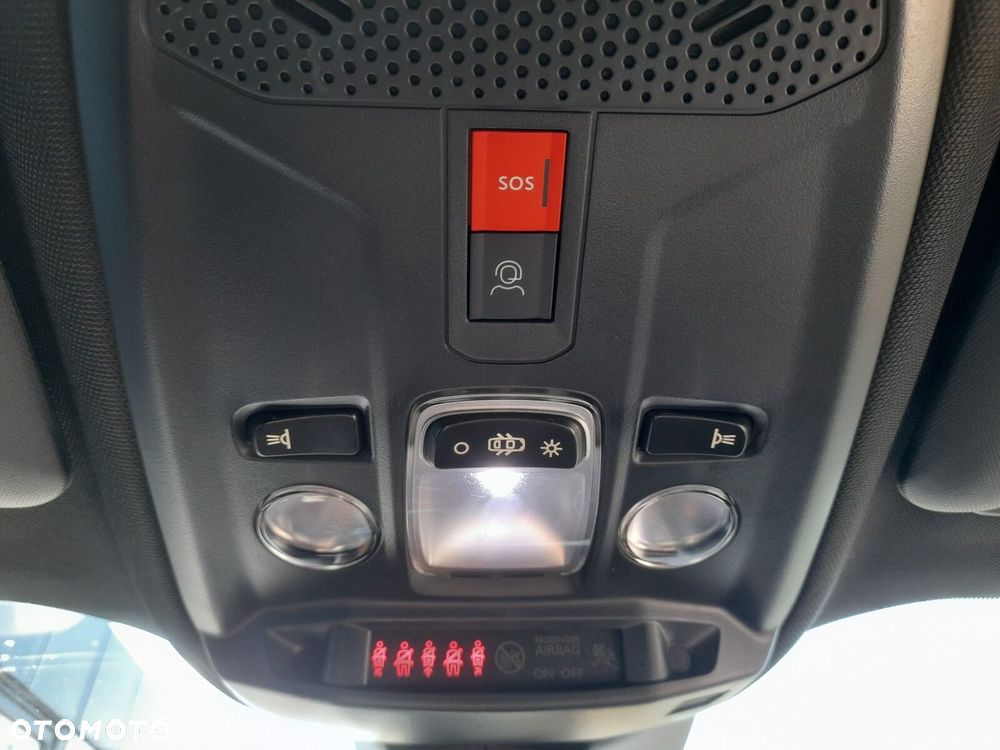 Peugeot 2008 1.2 PureTech Allure S&S EAT8 - 27