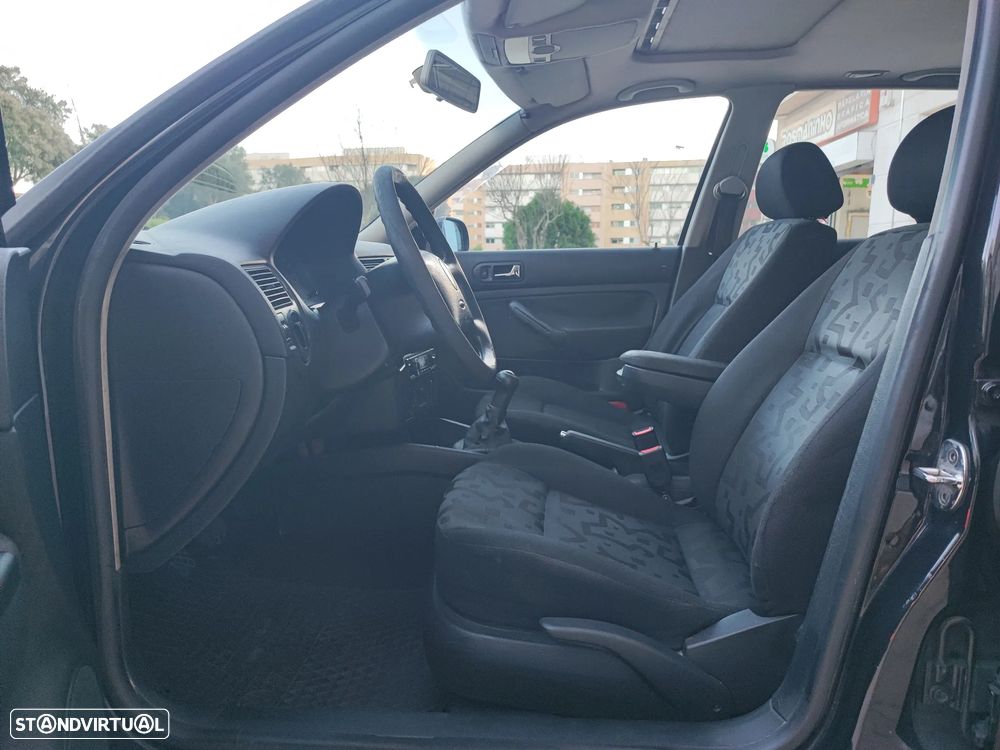 VW Golf 1.4i Confortline JE - 13