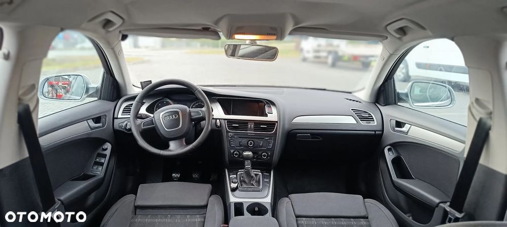 Audi A4 Avant 2.0 TDI - 14