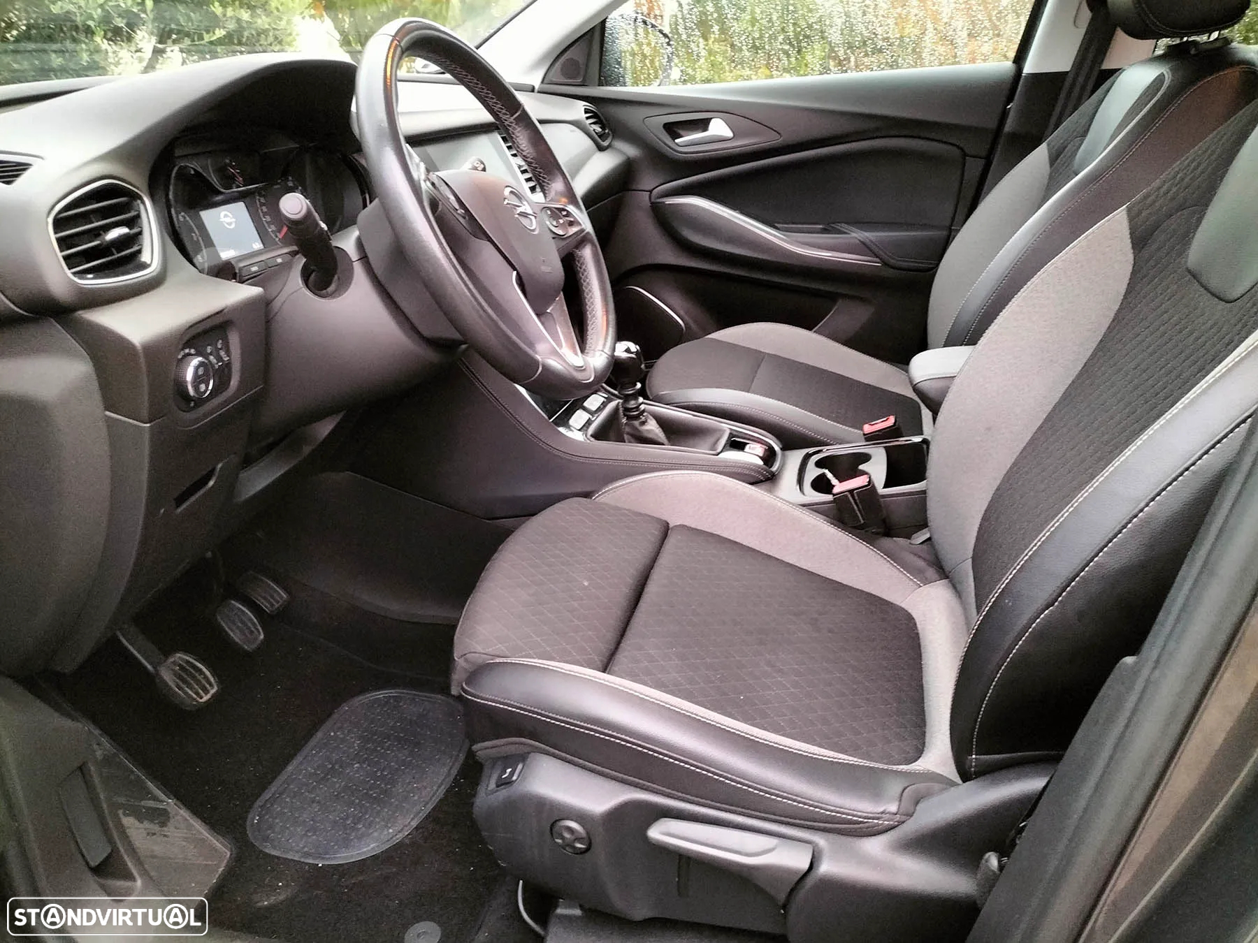Opel Grandland X 1.2 S&S Design Line - 10