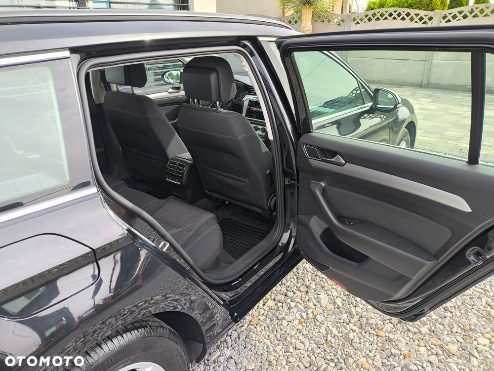 Volkswagen Passat 1.6 TDI (BlueMotion Technology) Comfortline - 25