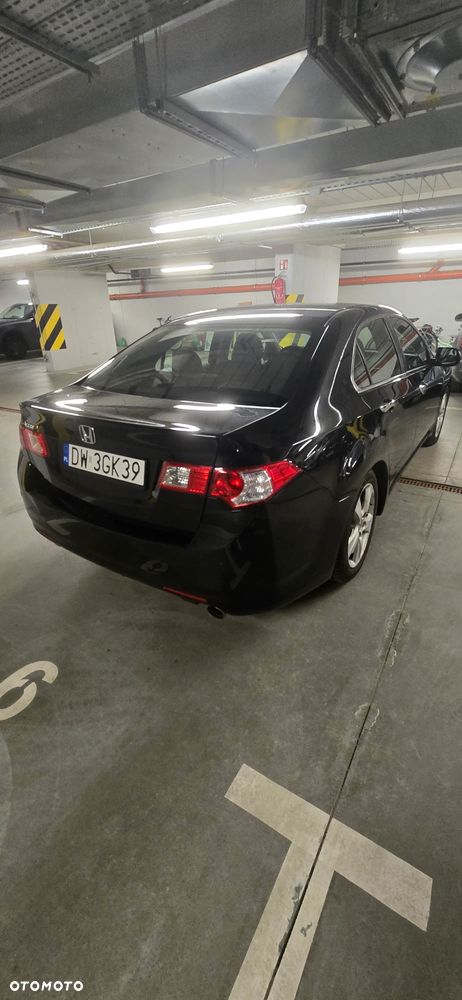 Honda Accord 2.0 Executive Nav - 4