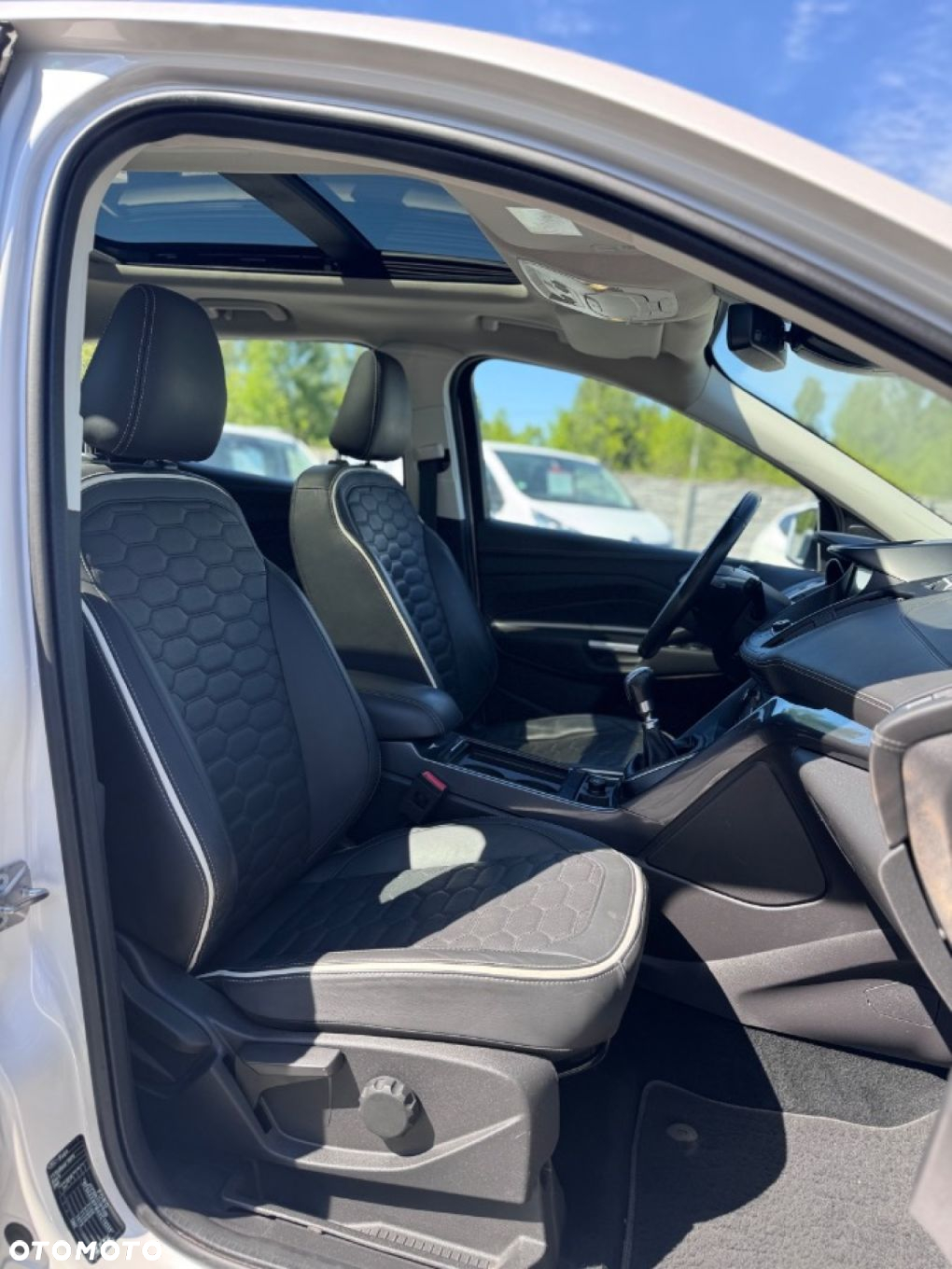 Ford Kuga - 30