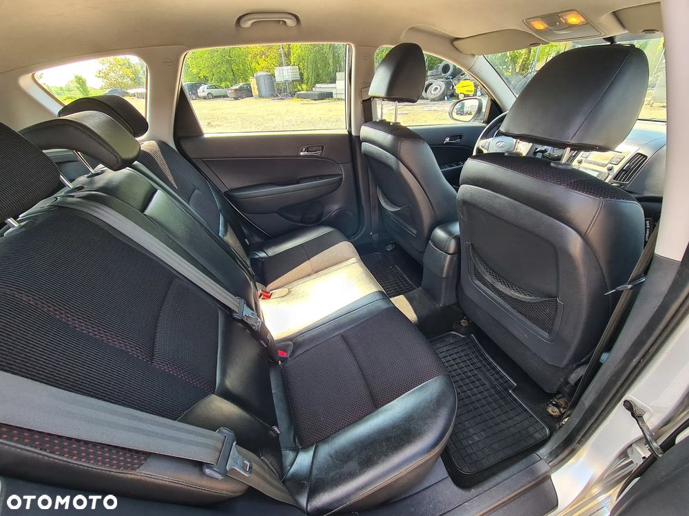 Hyundai i30 i30cw 1.4 Edition 20 - 25