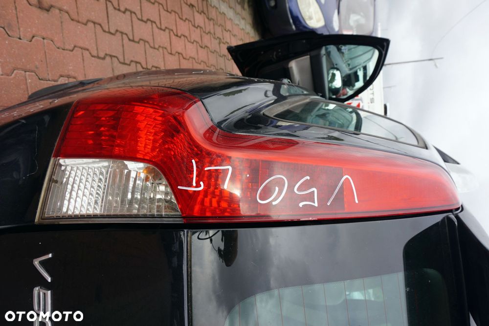 LAMPA TYLNA LEWA V50 LIFT KOMBI  VOLVO 2007-2012 - 2