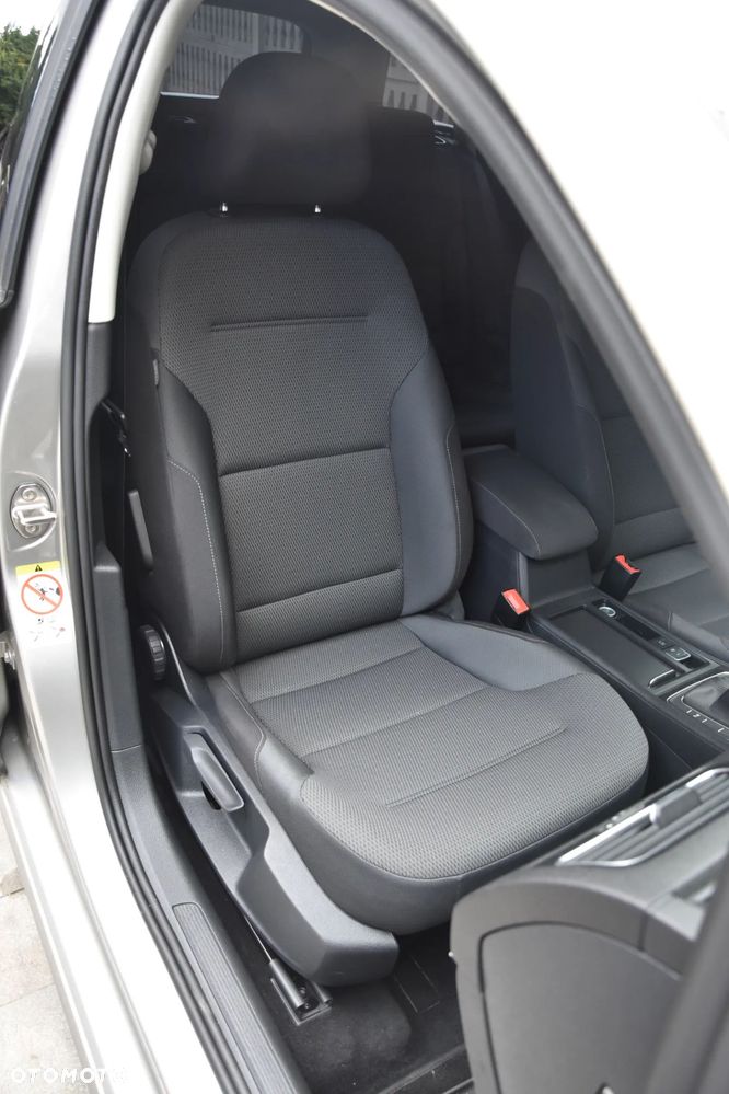 Volkswagen Golf 1.6 TDI BMT Comfortline - 12