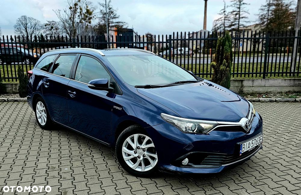 Toyota Auris Hybrid 135 Comfort - 2