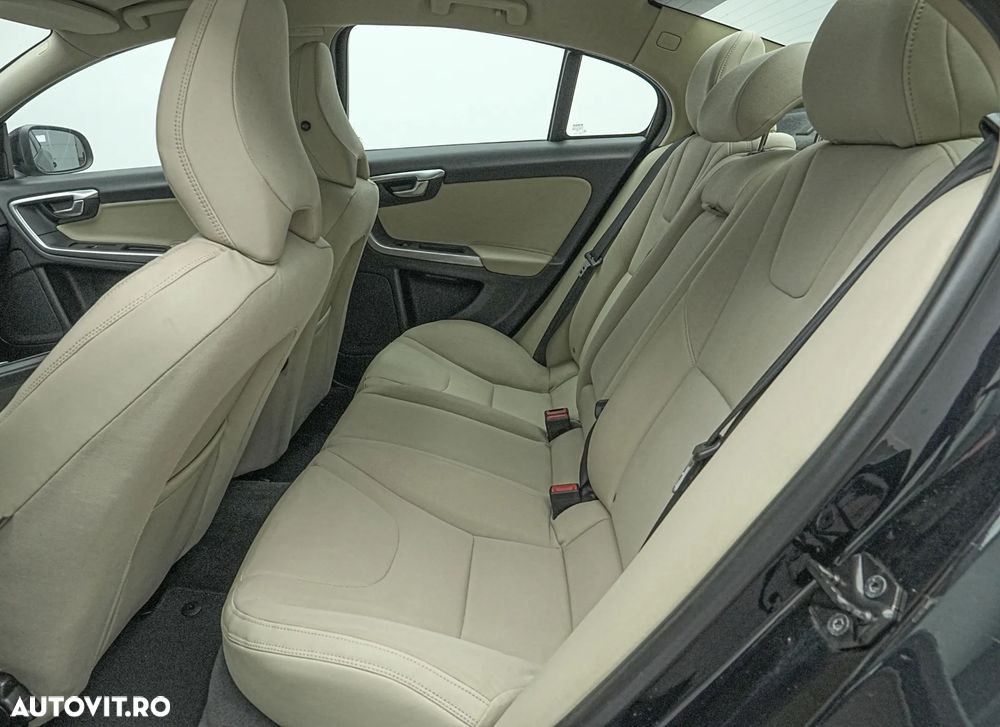 Volvo S60 DRIVe Start-Stop Momentum - 16