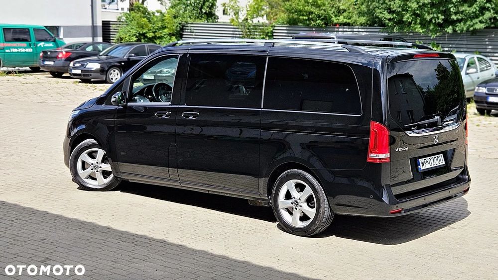 Mercedes-Benz Klasa V 250 d kompakt 4Matic 9G-TRONIC Avantgarde - 3