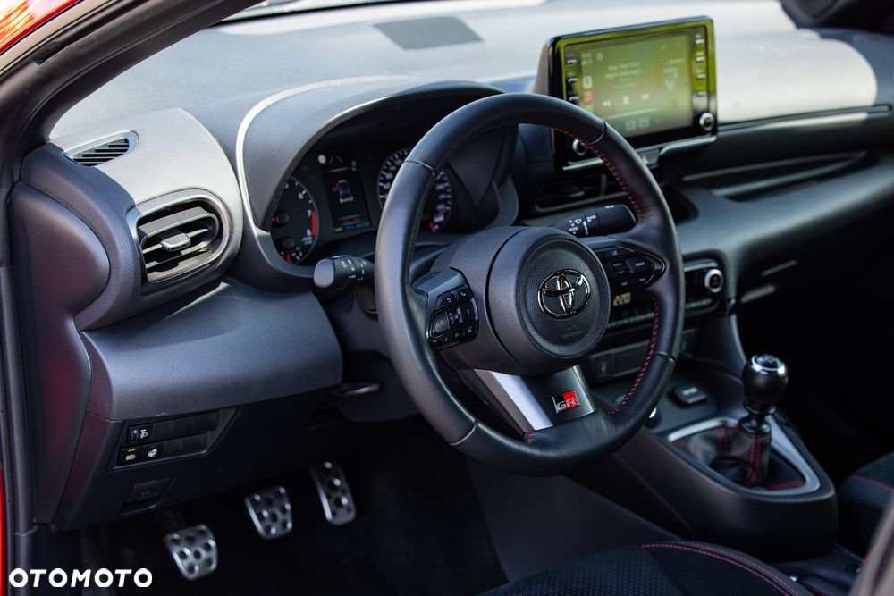 Toyota Yaris GR 1.6 Dynamic - 2