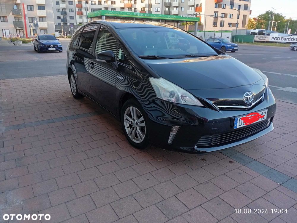 Toyota Prius v (+), 2012