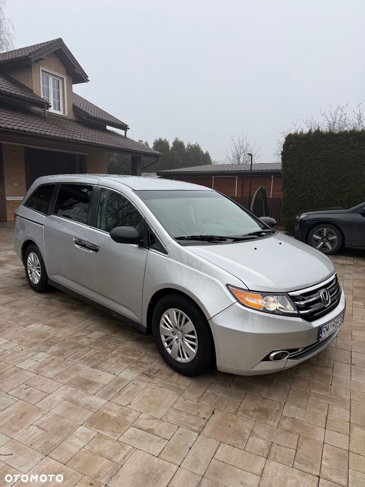 Honda Odyssey 3.5 LX - 6