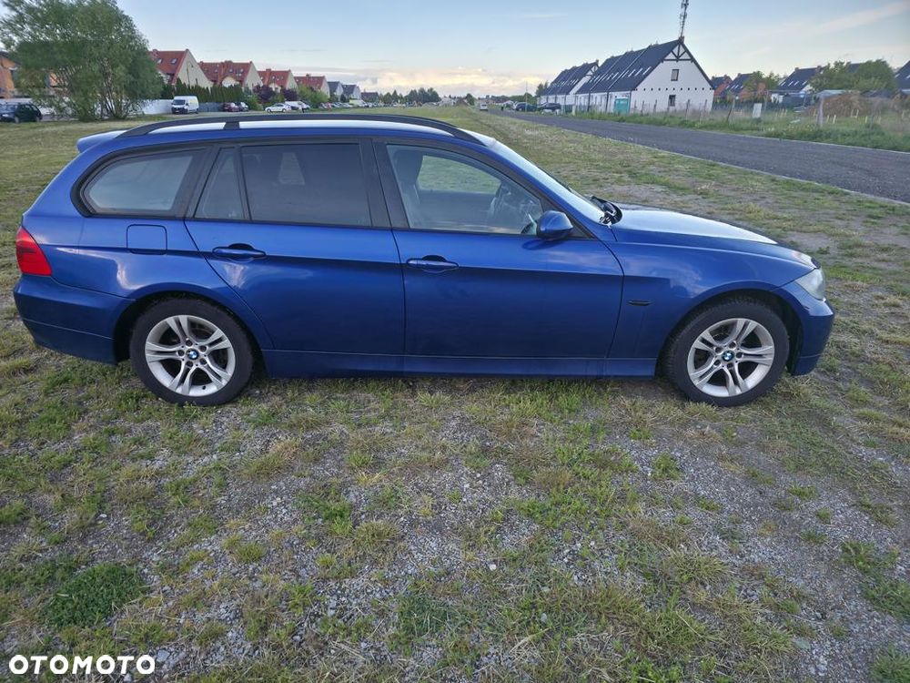 BMW Seria 3 318d DPF - 2