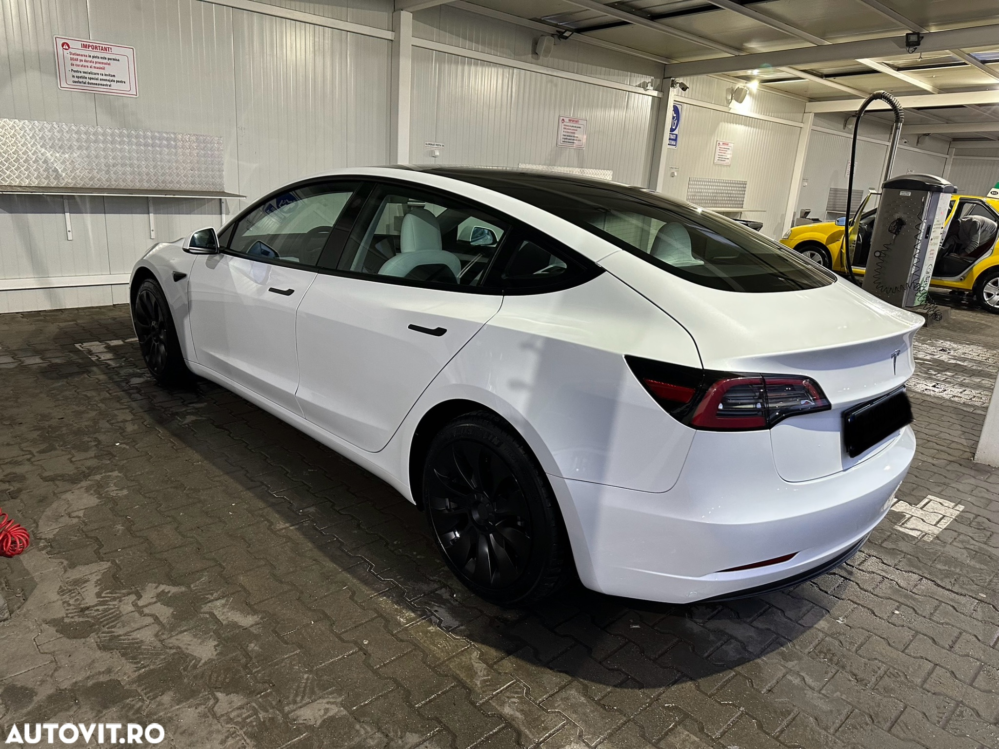 Tesla Model 3 AWD Long Range - 4