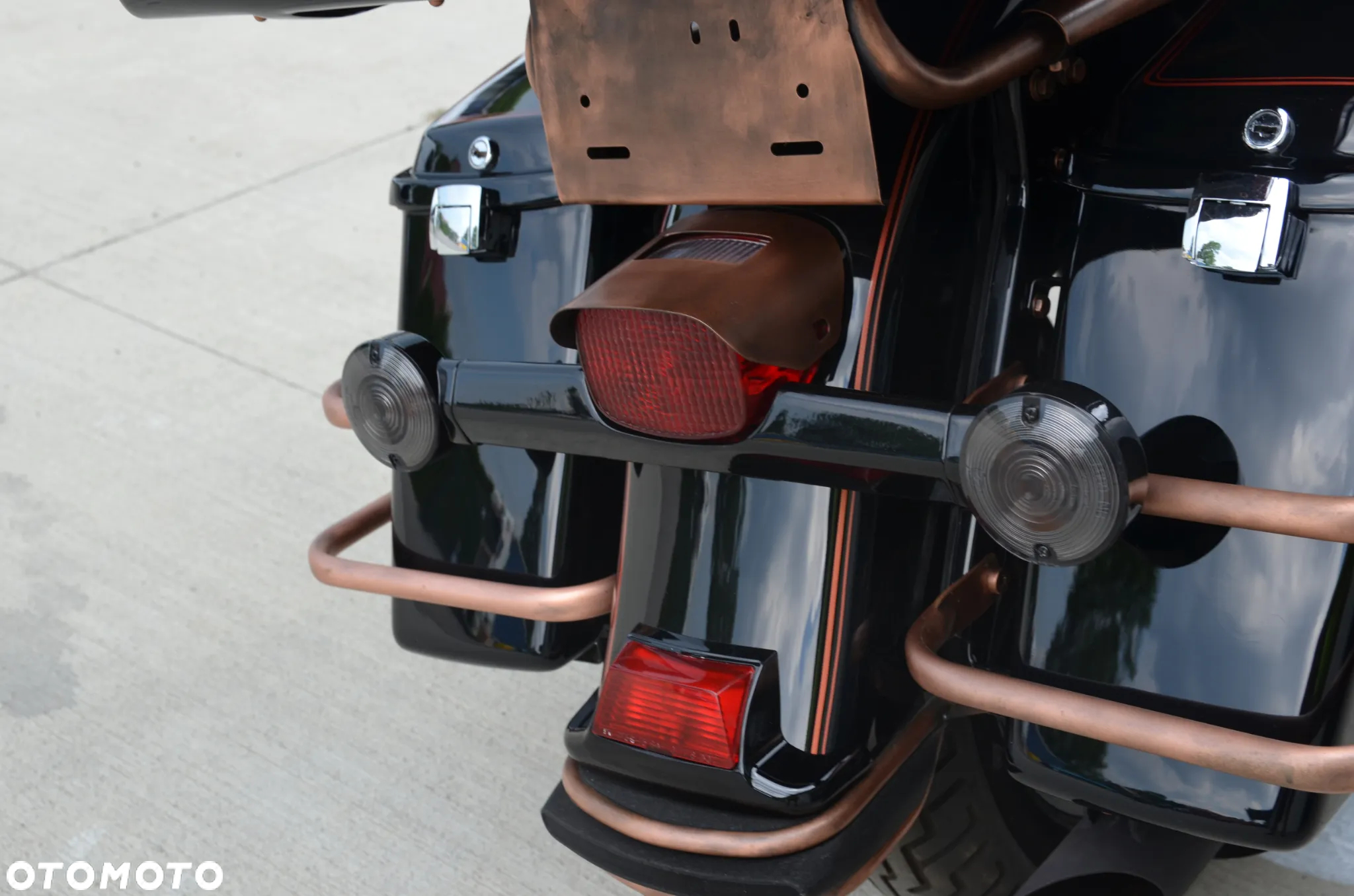 Harley-Davidson FLH Electra Glide - 8