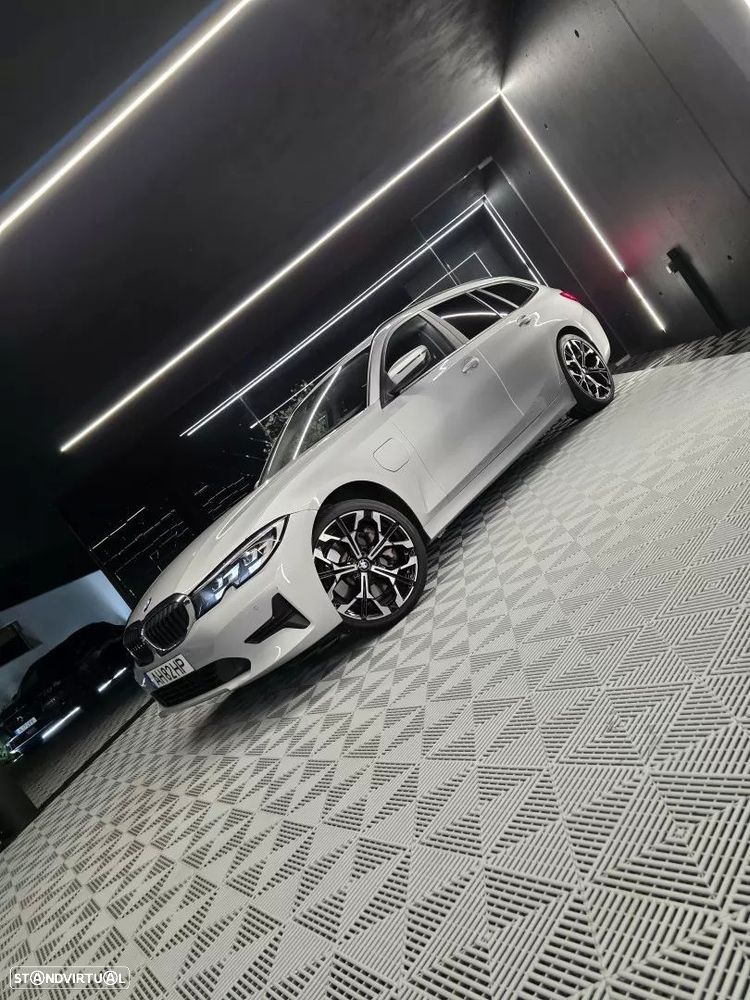 BMW 330 e Line Sport Auto - 4