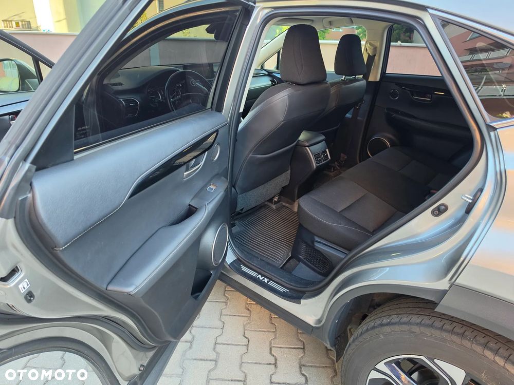Lexus NX 300h Elegance AWD - 25