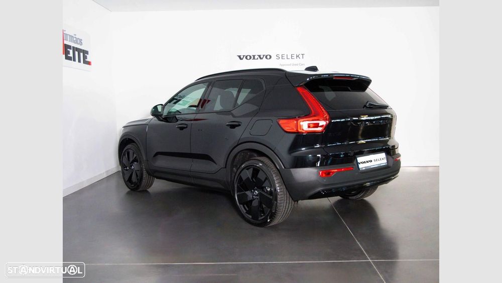 Volvo EX40 82 kWh Single Motor Extended Range Black Edition - 2