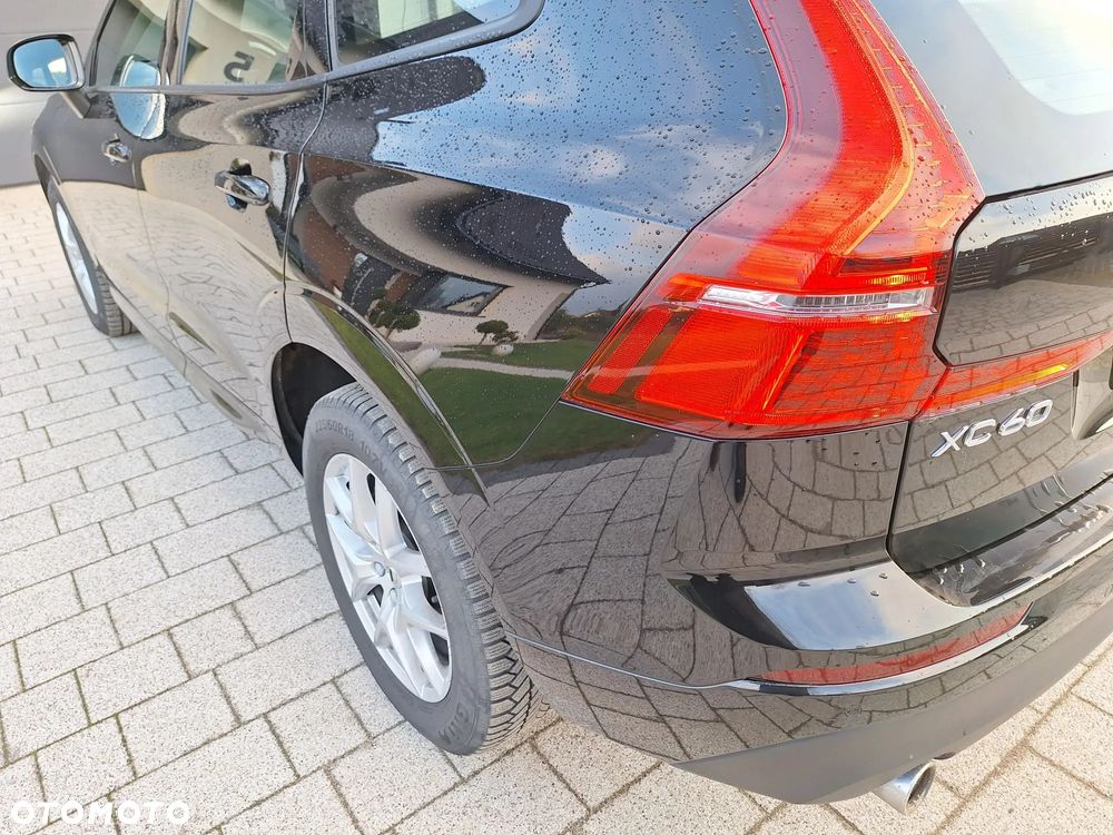 Volvo XC 60 D4 AWD Geartronic Momentum - 24