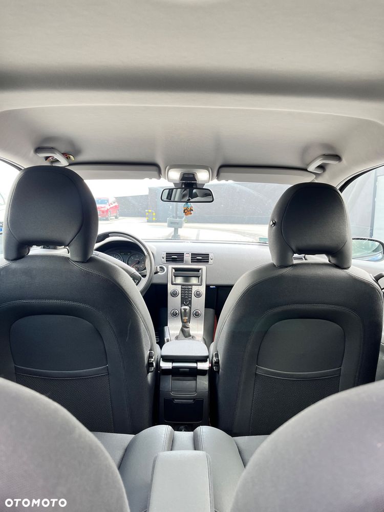 Volvo C30 2.0D Momentum - 10