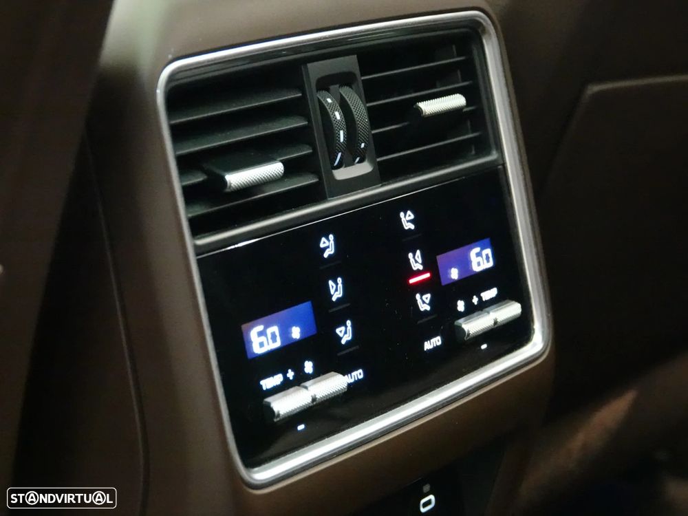 Porsche Cayenne Coupé E-Hybrid - 34