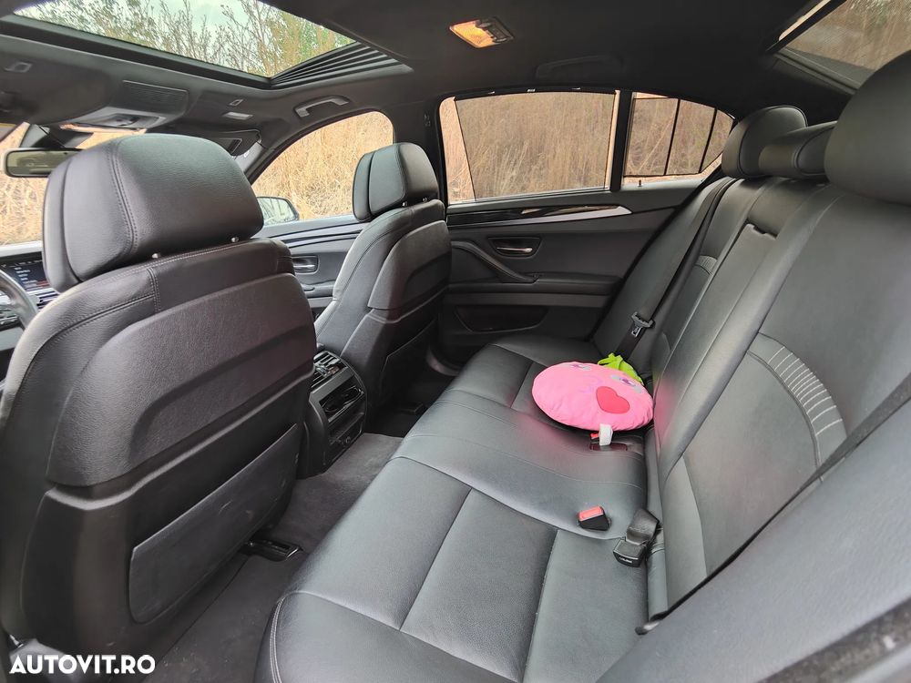 BMW Seria 5 530d xDrive Aut. Modern Line - 9