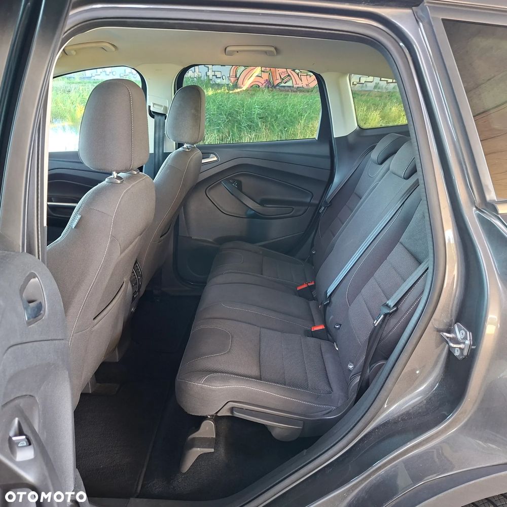 Ford Kuga 1.5 EcoBoost 2x4 Business Edition - 16
