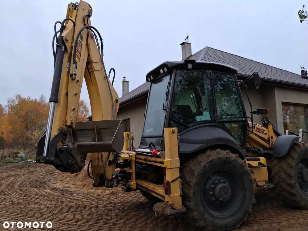 New Holland B115b - 4