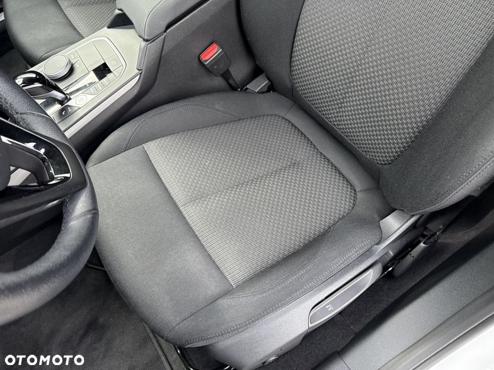 BMW Seria 1 118i Advantage - 13