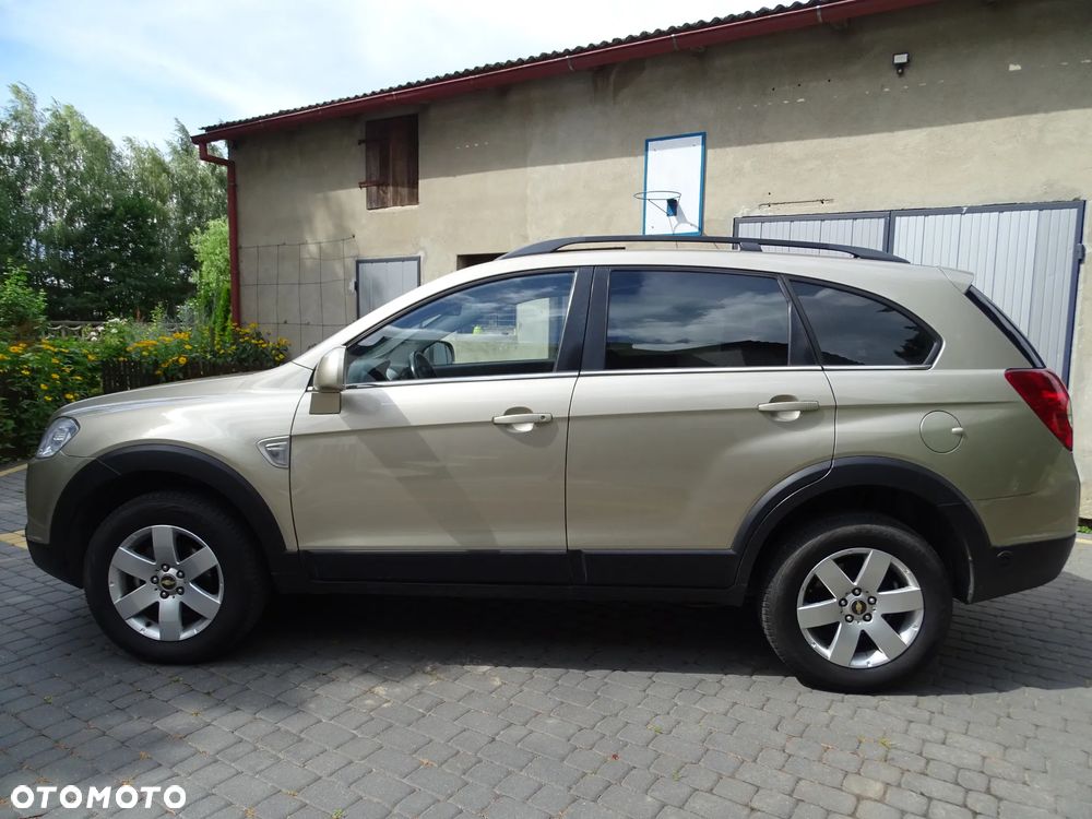 Chevrolet Captiva 2.4 LS - 8