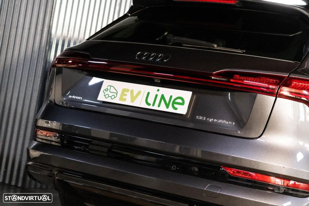 Audi e-tron 55 quattro - 14