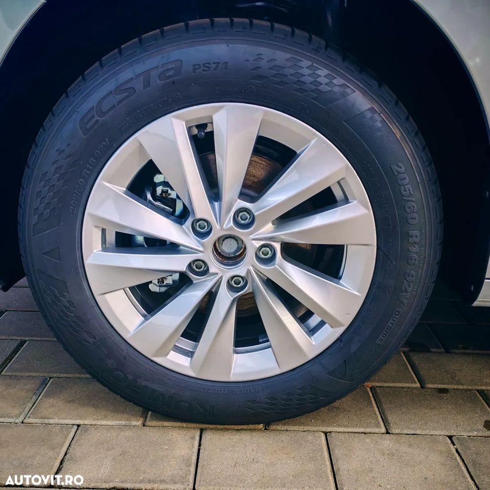 Skoda Octavia 1.5 TSI 115 CP Selection - 12