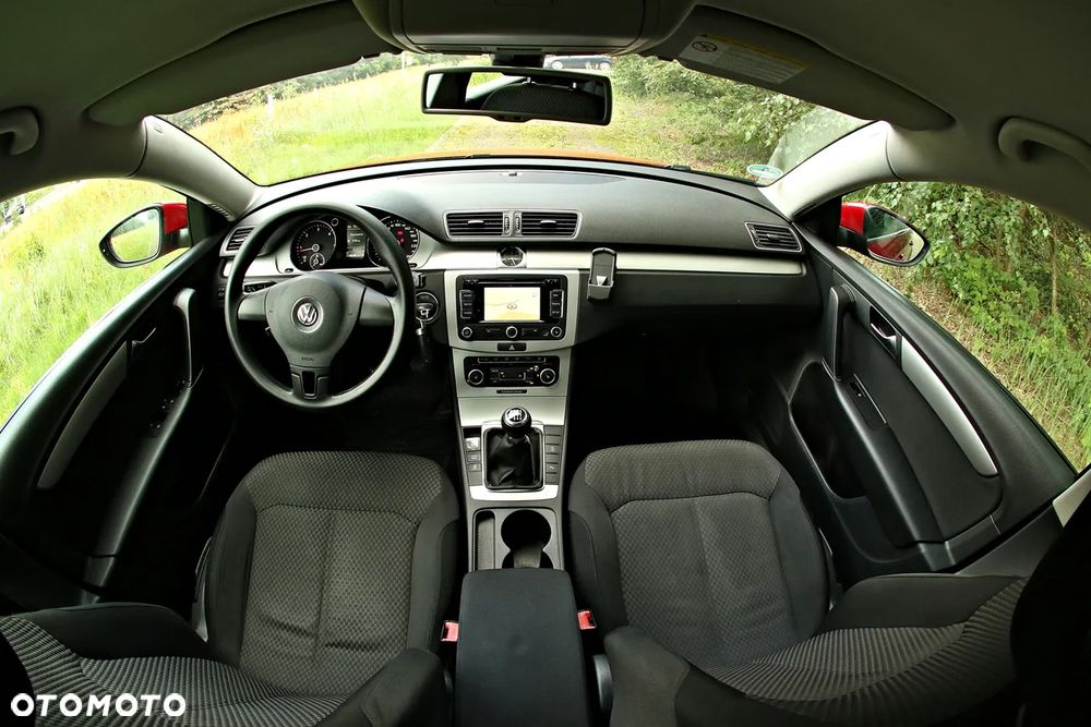 Volkswagen Passat Variant 1.6 TDI BlueMotion Technology Highline - 10
