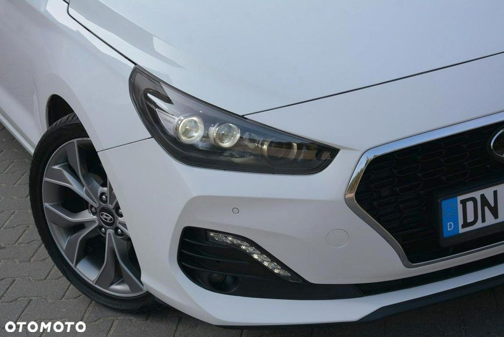 Hyundai i30 1.4 T-GDI Premiere Luxury - 7