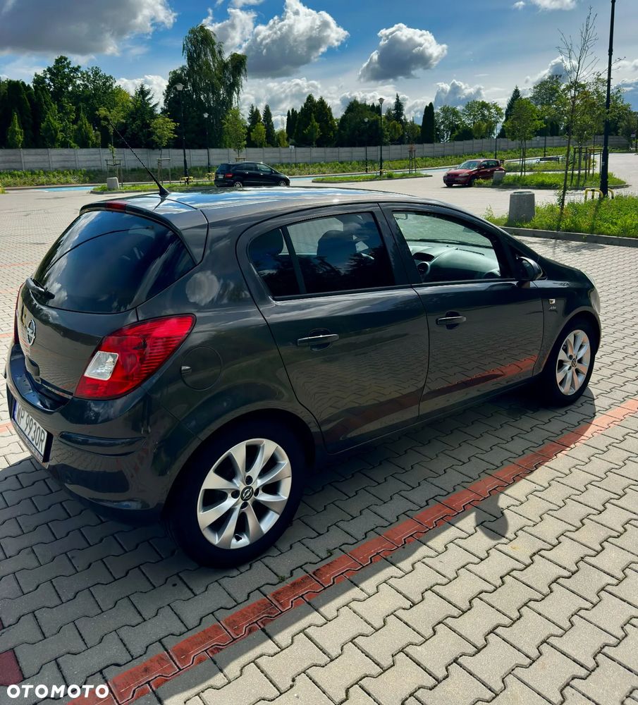 Opel Corsa 1.4 16V Active - 5