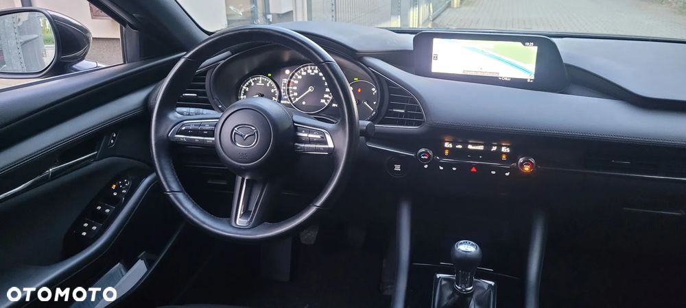 Mazda 3 - 8
