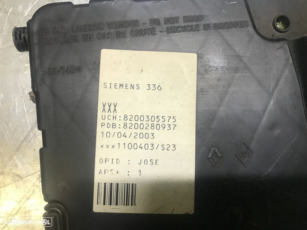 Modulo UCH / Caixa fusiveis Renault Megane II / Scenic II 8200351183 8200306434 8200280937 8200305575 8200724363 8200712570 8200606826 8200525384 8200351186 8200411363 - 6