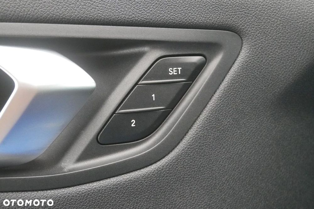 BMW Seria 2 - 36