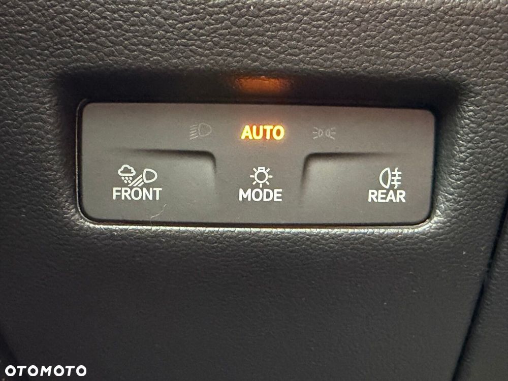 Skoda Superb 2.0 TSI Edition 130 DSG - 14