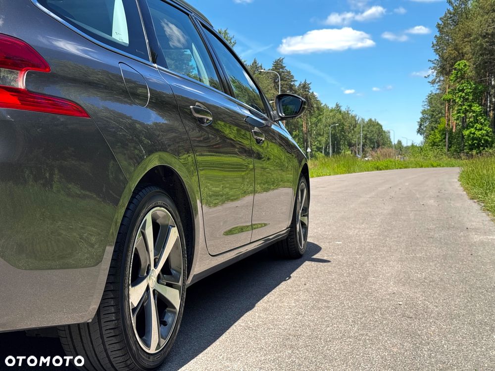 Peugeot 308 1.6 BlueHDi Allure S&S - 40