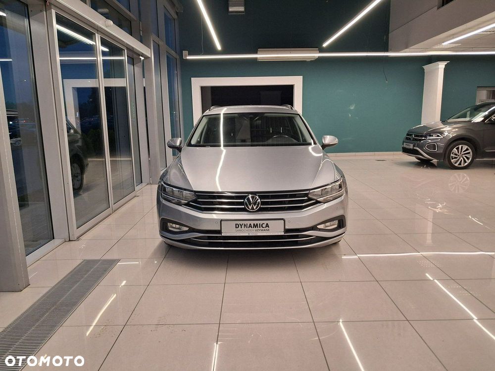 Volkswagen Passat - 2