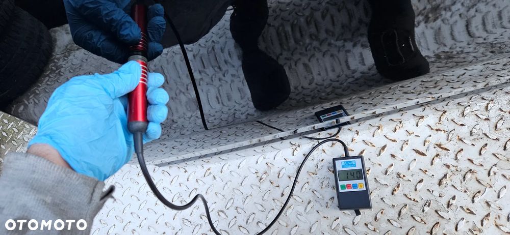 RAM 1500 V 5  2019- Big Horn KRÓTKI QUAD CAB 1,5 Drzwi przód prawy Drzwi przednie prawe  KOMPLETNE KOLOR PXJ - 22