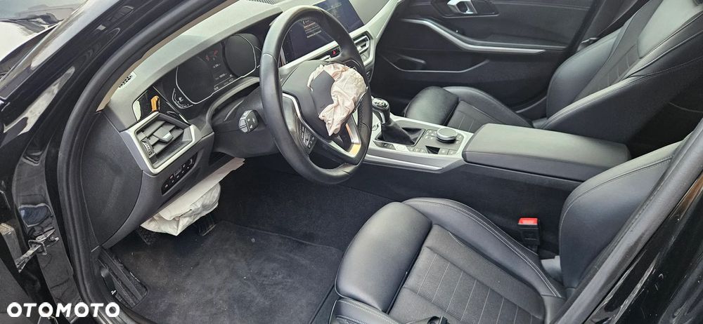 BMW Seria 3 318d Edition Luxury Line Purity - 28