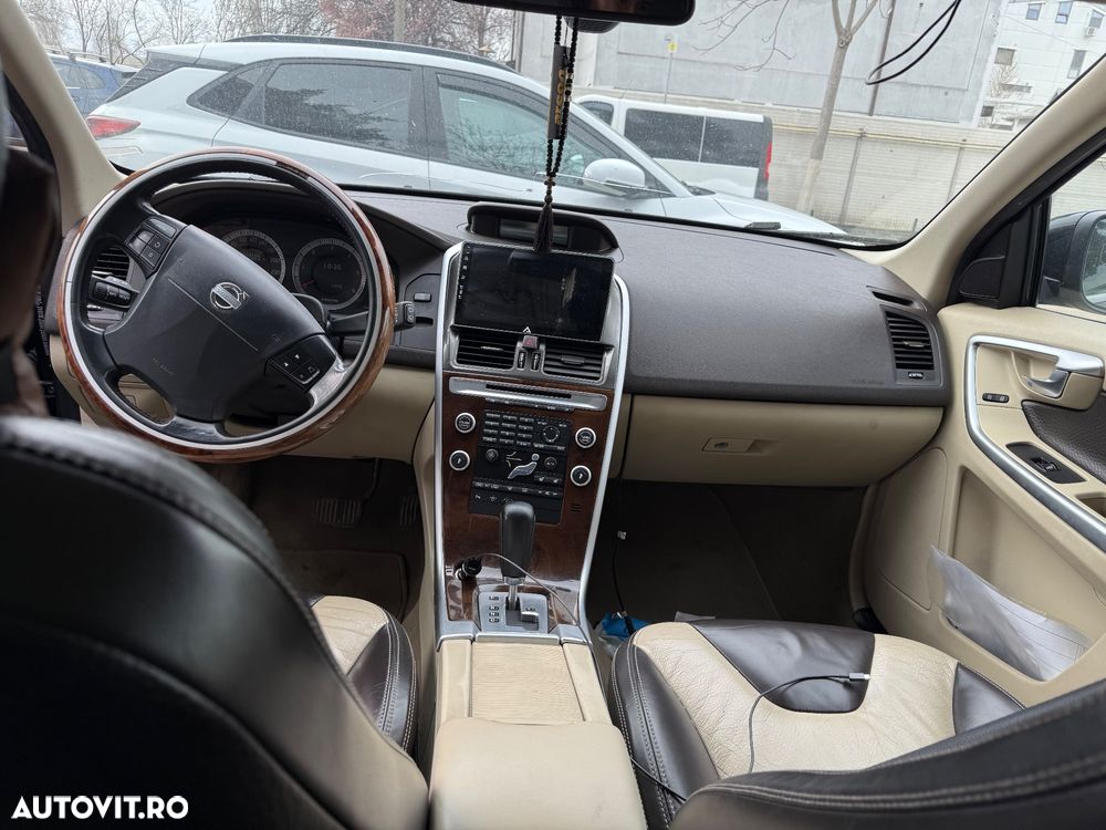 Volvo XC 60 D5 AWD Momentum - 1