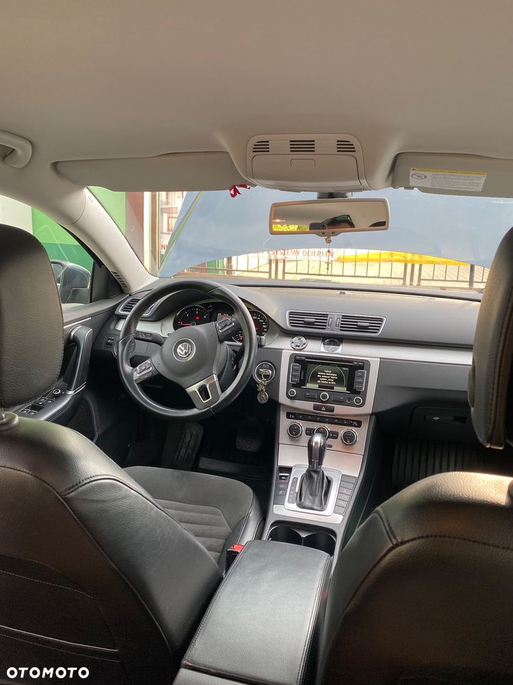 Volkswagen Passat - 8